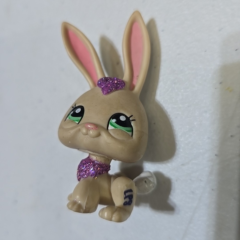Littlest Pet Shop Authentic # 2208 Cream Magenta Pink Glitter Rabbit Green Eyes - Picture 2 of 5
